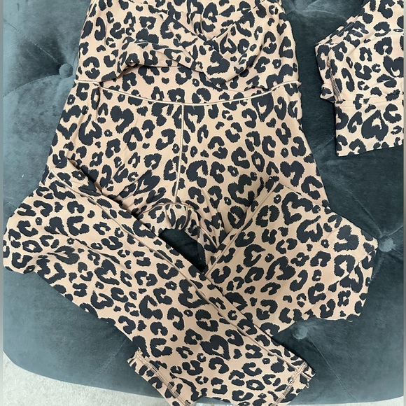 Aerie: Sports Bra and Legging matching Set - Size S - Picture 8 of 16